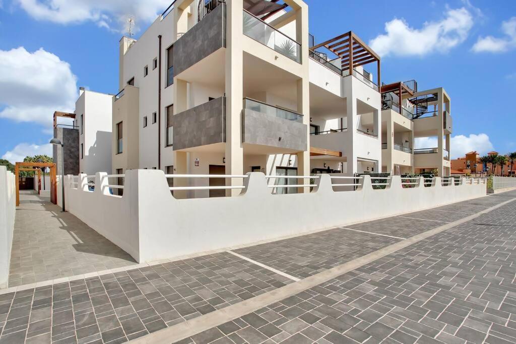 2 Terraces Apartment W/ Astonishing Views. Costa De Antigua Exteriör bild
